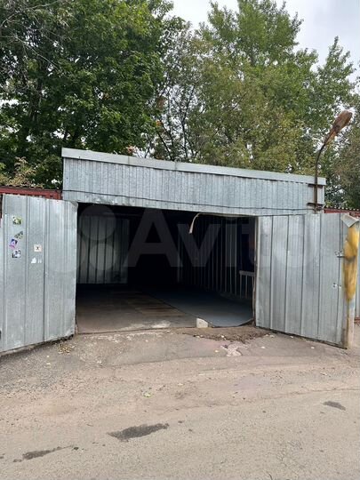 Гараж, > 30 м²