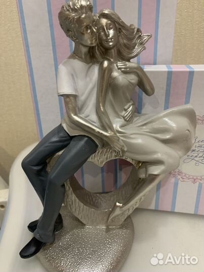 Статуэтка высота 21 ми в подарочной каробке