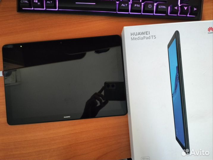 Планшет Huawei Mediapad t5
