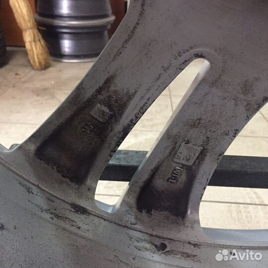 R21/5x112 et52 (dia 66.6) Mercedes ориг. 1 шт