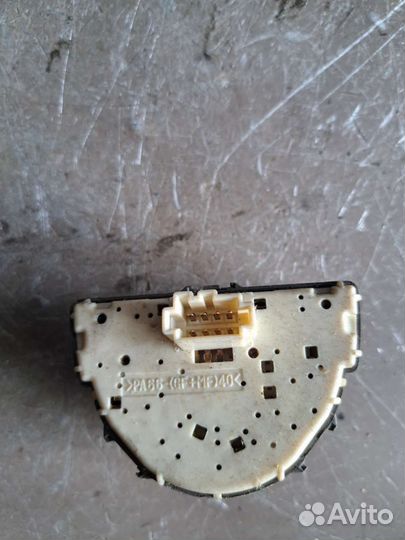 Блок управления светом на Cadillac bls