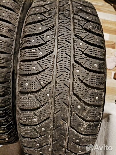 Bridgestone Ice Cruiser 7000 215/60 R17