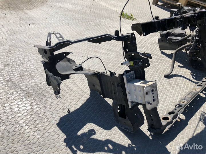 Телевизор передний Toyota Prius ZVW30