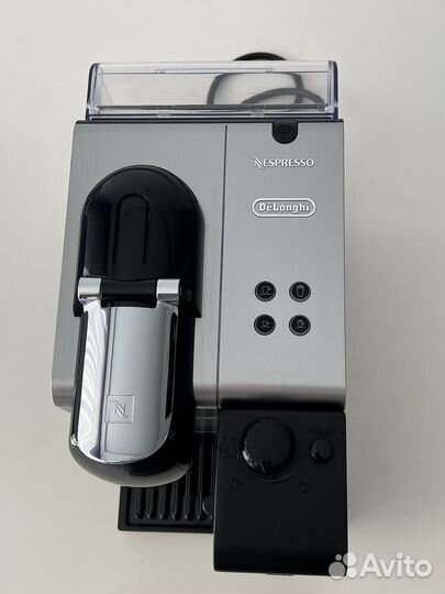 Кофемашина Delonghi Nespresso Lattissima