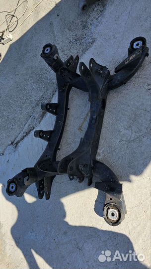 Подрамник задний BMW X5 E70 F15