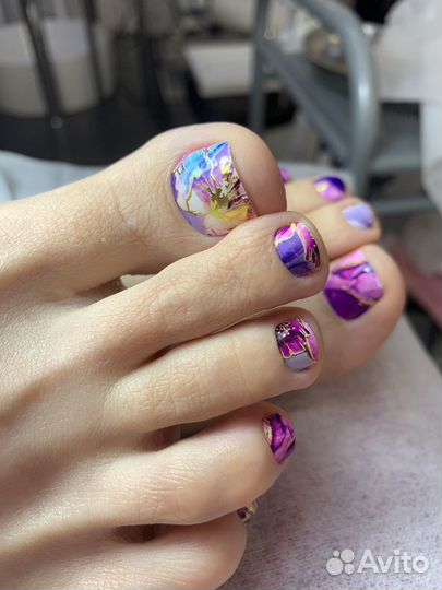 Маникюр педикюр