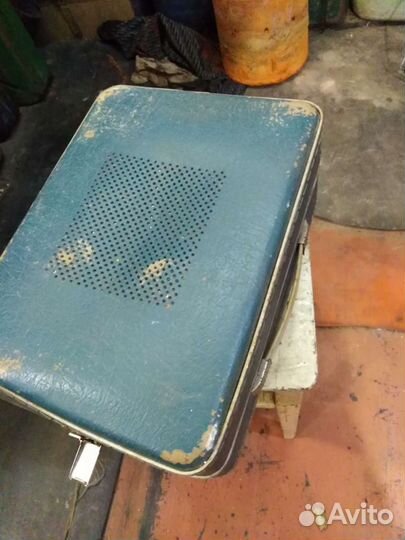 Виниловый проигрыватель