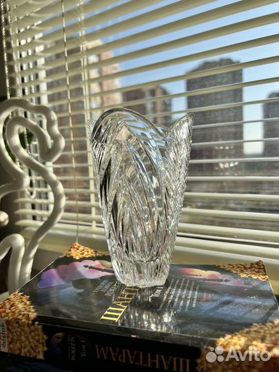 Хрустальная ваза