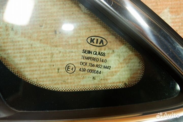 Стекло кузовное переднее правое Kia Ceed JD
