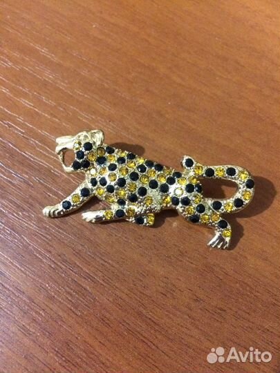 Продаю Брошки винтажные