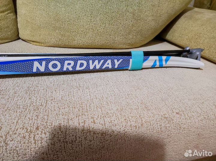 Лыжи+палки+ботинки 32р