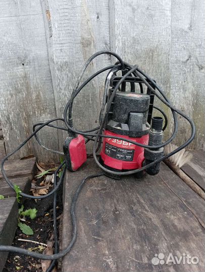 Дренажный насос для грязной воды Зубр