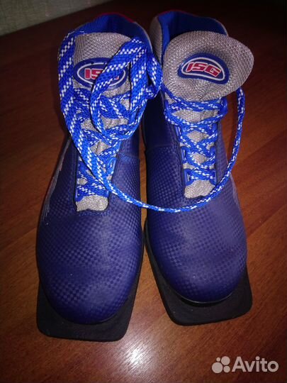 Лыжные ботинки 38р бу