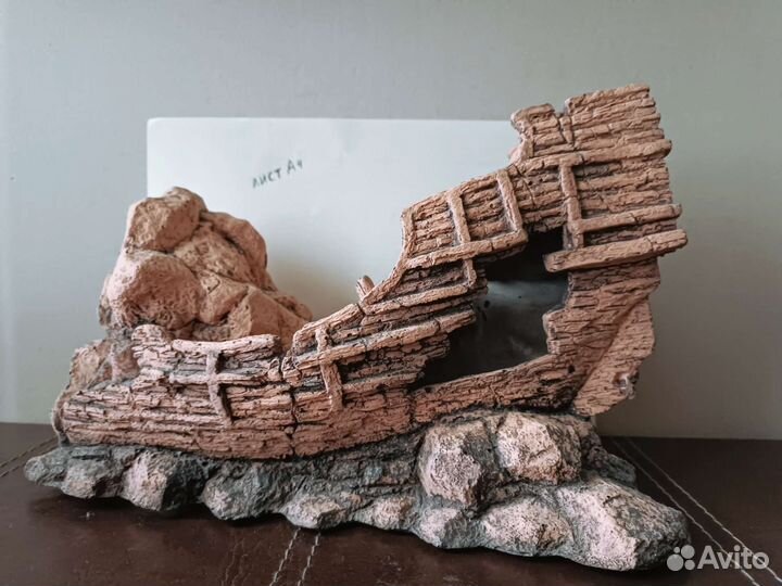 Фигурки для аквариума