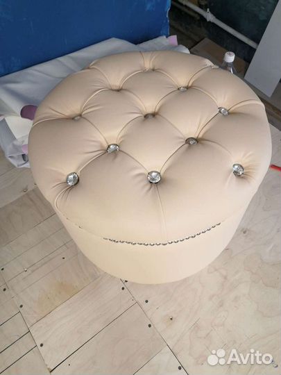 Пуфы с каретной стяжкой