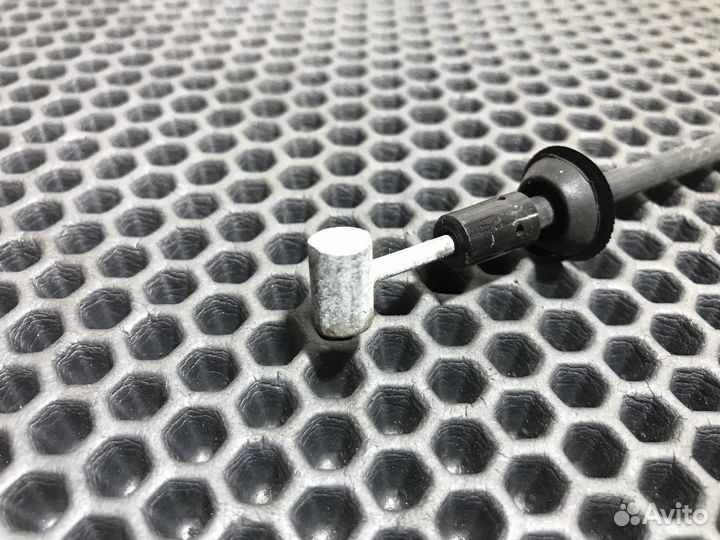 82208559 Замок капота Volvo FH