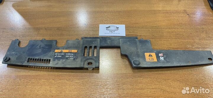 Накладка решетки радиатора Mazda 3 BM BN