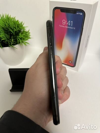 iPhone X, 64 ГБ