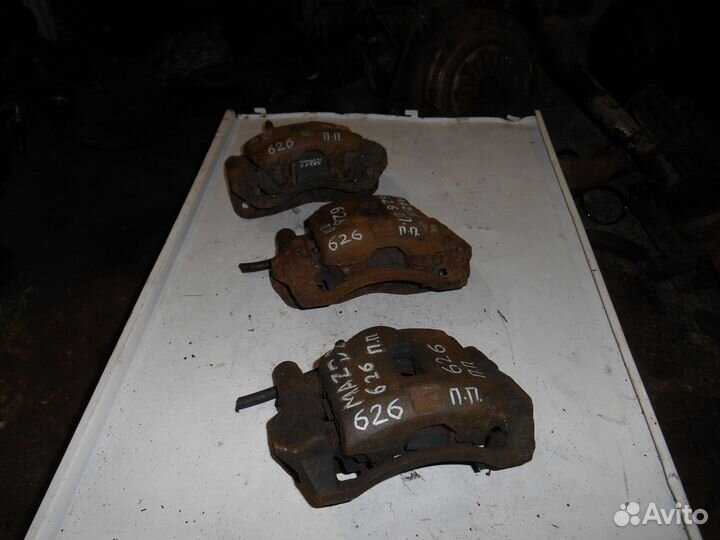 Суппорт передний правый Mazda 626 Мазда 626