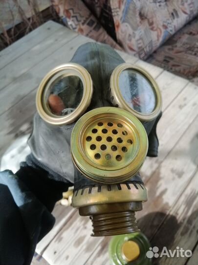 Противогаз