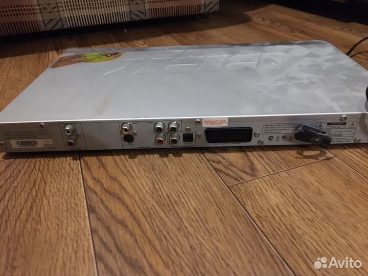 BBK DVD-плеер dv326si с коллекцией дисков