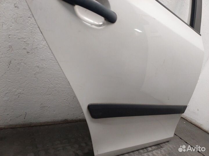 Дверь правая задняя Skoda Fabia