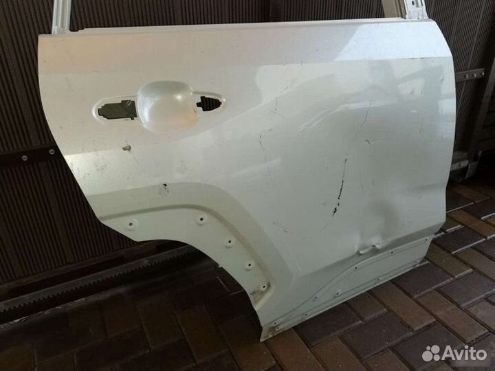 Дверь задняя правая Toyota Rav4 50