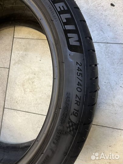 Michelin Pilot Sport 4 245/40 R19