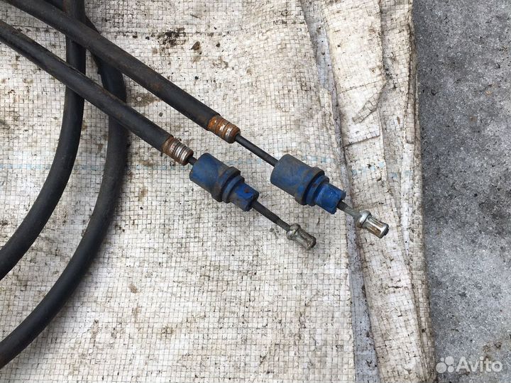 Трос стояночного тормоза Renault Logan I