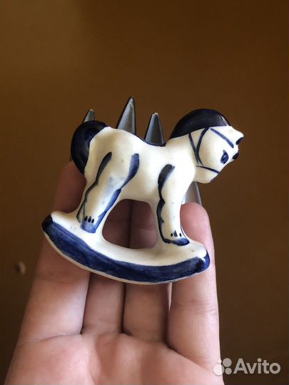 Статуэтка фарфор Шекма Гжель (лошадка)