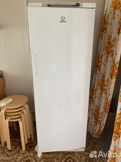 Холодильник indesit 168 см