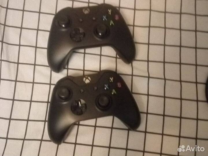 Xbox one 1tb с играми