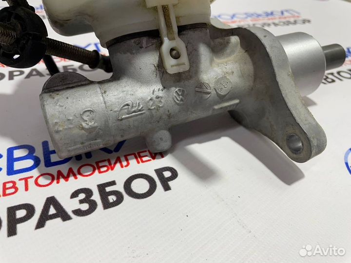 Цилиндр тормозной главный Skoda Octavia