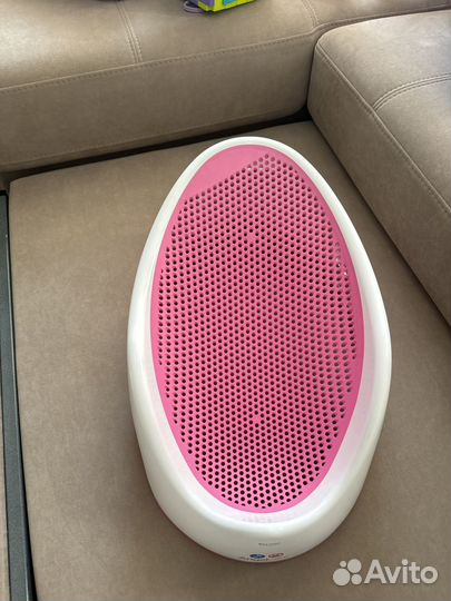 Горка для купания angelcare ярко розовая