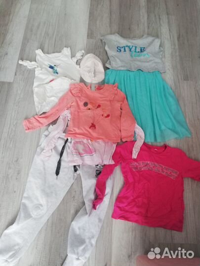 Пакет с детскими вещами