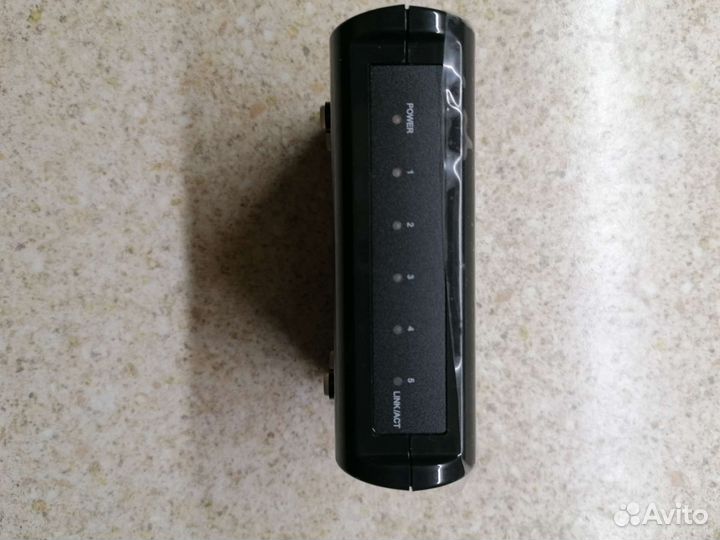 Коммутатор US-5F