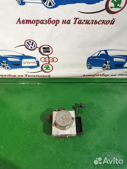Блок абс Volkswagen Tiguan 5n0614109m