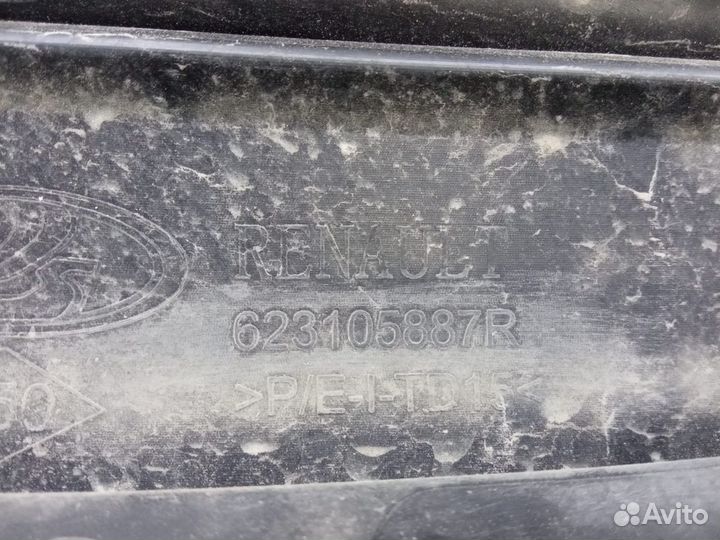 Решетка радиатора Renault Logan 2 2018