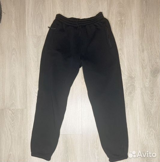 Спортивные штаны