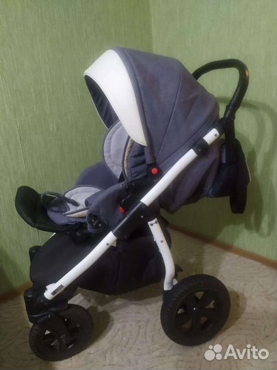 Прогулочная коляска 2 в 1