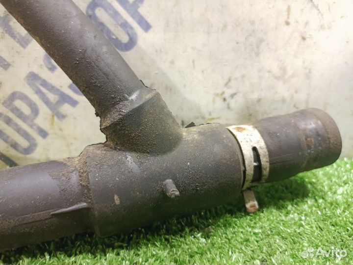 Патрубок системы охлаждения Renault Laguna