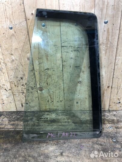 Форточка задней левой двери Renault Megane 2