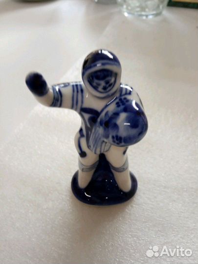 Статуэтка -гжель