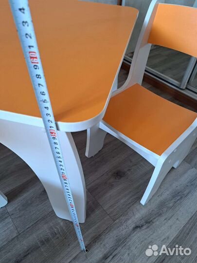 Стол детский + два стульчика