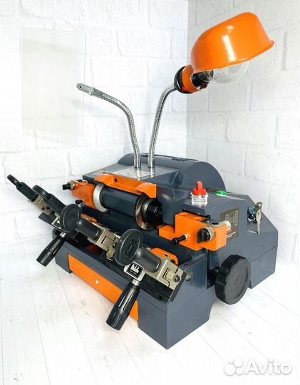 Станок для нарезки ключей KeyWorld (FeiFei) 100E1