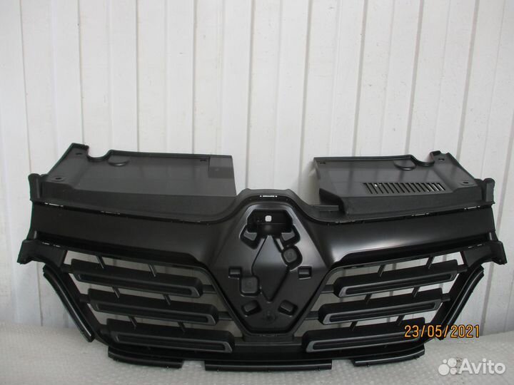 Решетка радиатор Logan Stepwy18г/Sandero Stepwy18г