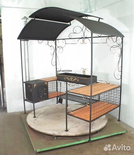 Беседка с мангалом