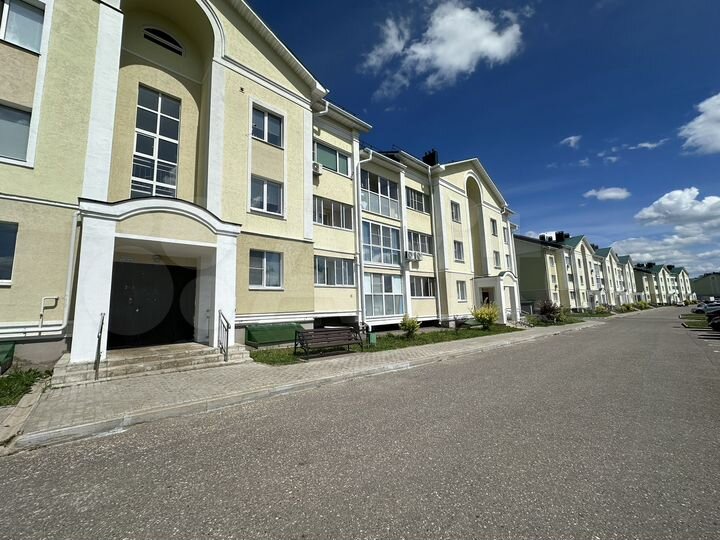 2-к. квартира, 67,5 м², 2/3 эт.