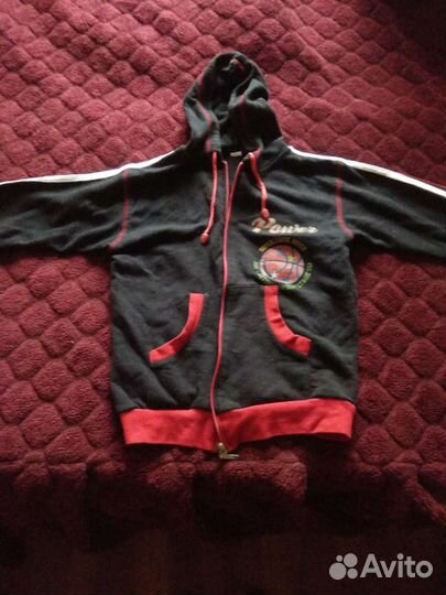 Спортивная кофта