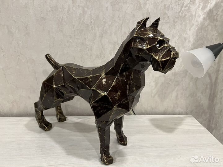 Полиганальная фигура из металла